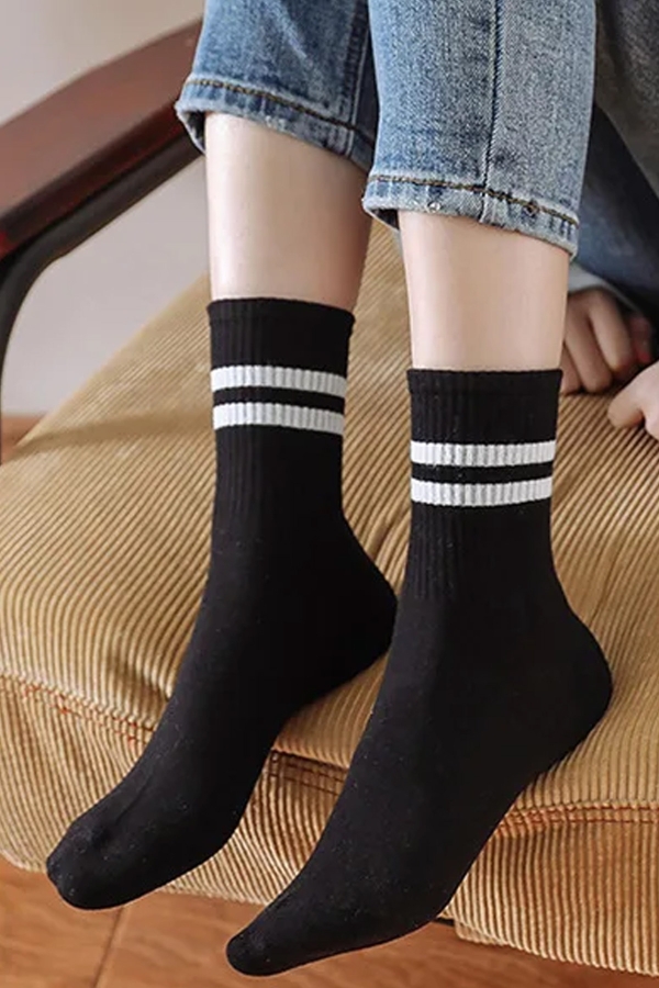 Çekmece 4&prime;lü Siyah Çizgili Unisex Kısa Konç Çorap - 3