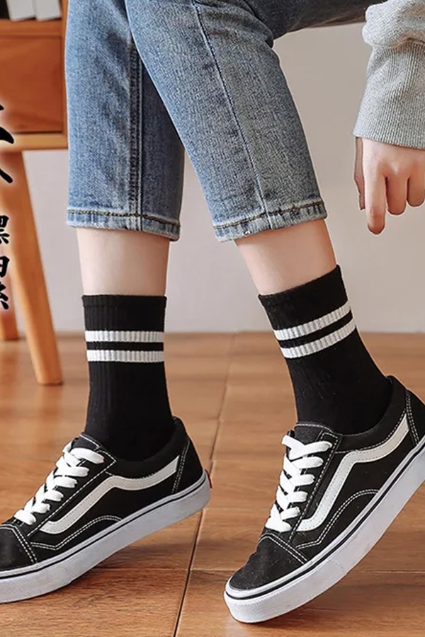 Çekmece 4&prime;lü Siyah Çizgili Unisex Kısa Konç Çorap - 5
